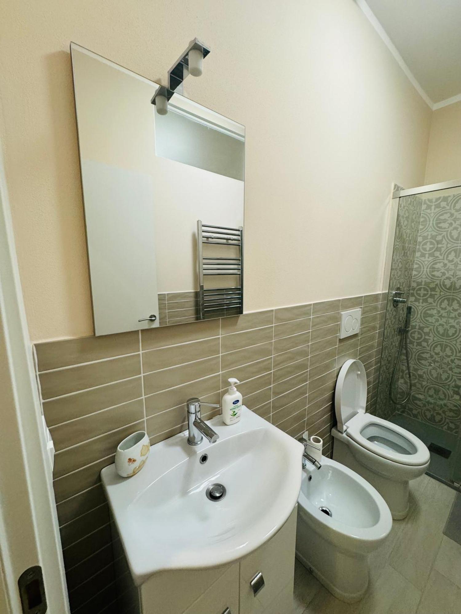 Casa Ayden Appartement Livorno Buitenkant foto